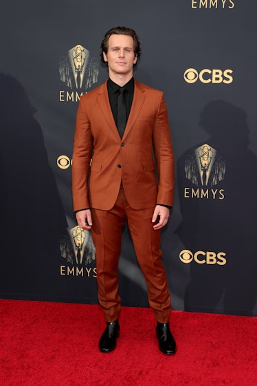 LOS ANGELES, CALIFORNIA - SEPTEMBER 19: Jonathan Groff attends the 73rd Primetime Emmy Awards at L.A...