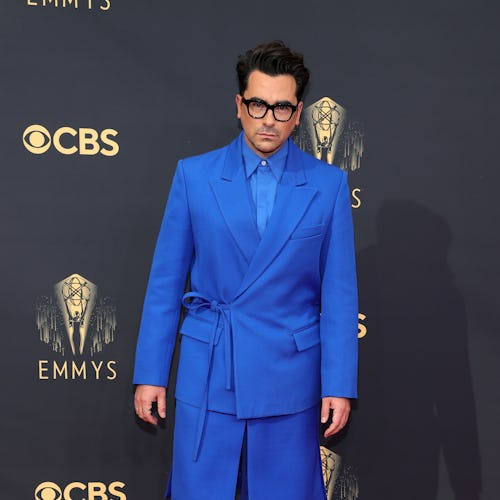 The Emmys 2021 red carpet included several looks inspired by '90s fashion. Here are the stars who di...