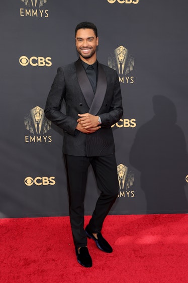 LOS ANGELES, CALIFORNIA - SEPTEMBER 19: Regé-Jean Page attends the 73rd Primetime Emmy Awards at L.A...