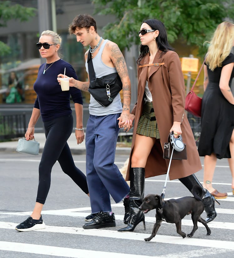 NEW YORK, NY - SEPTEMBER 21:  Yolanda Hadid, Anwar Hadid and Dua Lipa are seen walking in soho on Se...