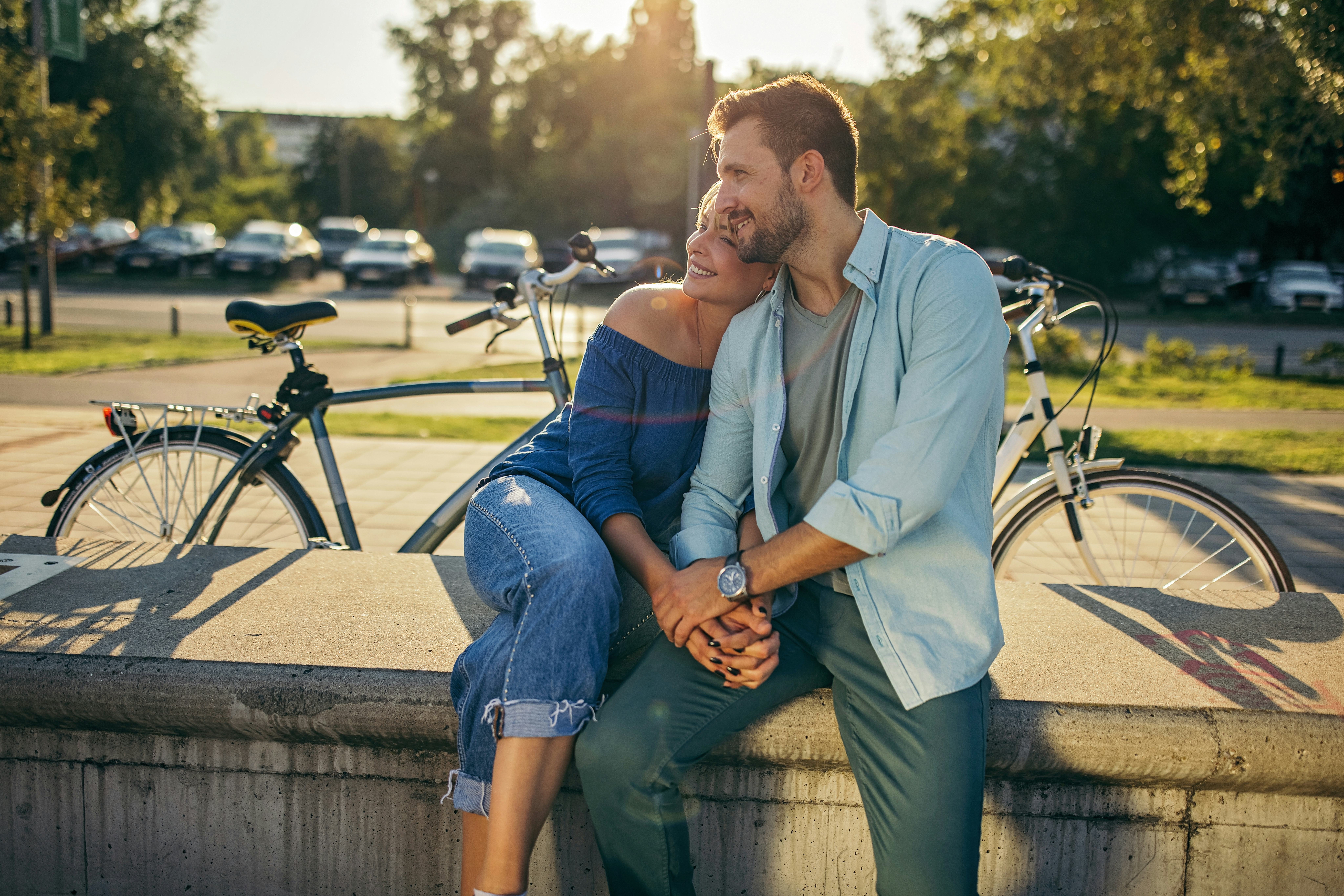 40 Questions To Ask Your Crush During A Game Of Truth Or Dare