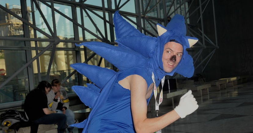 NEW YORK, NY - OCTOBER 11: A Comic Con attendee wearing a Sonic the Hedgehog costume poses during t...