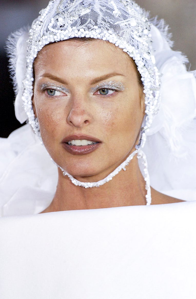 PARIS, FRANCE - JULY 07: Linda Evangelista walks the runway during the Chanel Haute Couture Fall/Wi...