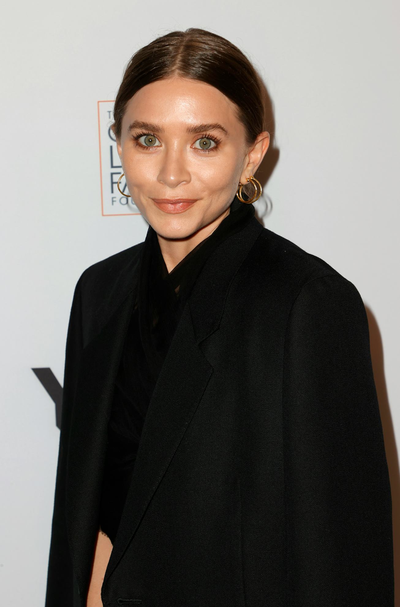 BEVERLY HILLS, CALIFORNIA - SEPTEMBER 23:Ashley Olsen attends YES 20th Anniversary Celebration Honor...