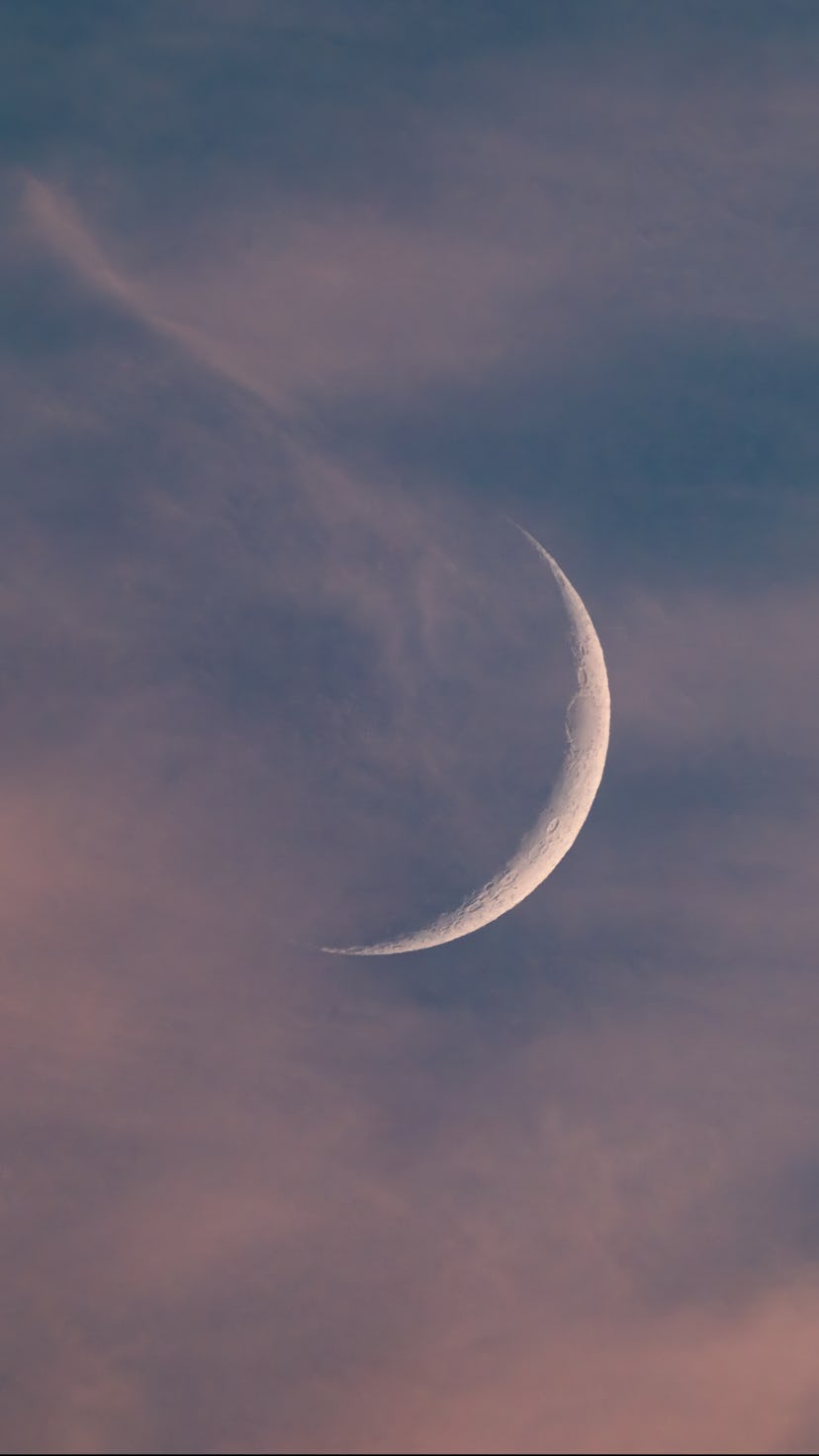 The October 2021 new moon happens on October 6 in diplomatic air sign Libra.