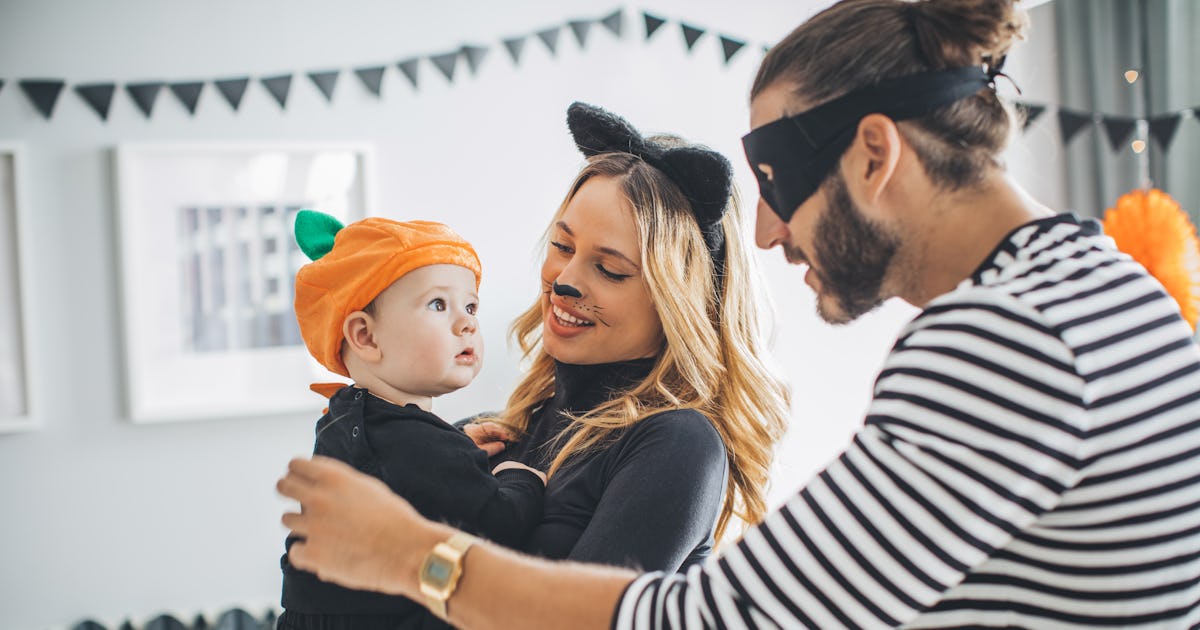 15 Mom Dad Baby Halloween Costumes To Celebrate With Your Trio 15 Mom Dad Baby Halloween Costumes To Celebrate With Your Trio