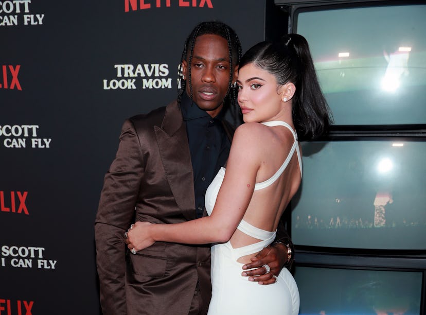 This Kylie Jenner and Travis Scott Halloween couples costume is one way to guarantee an amazing Oct....