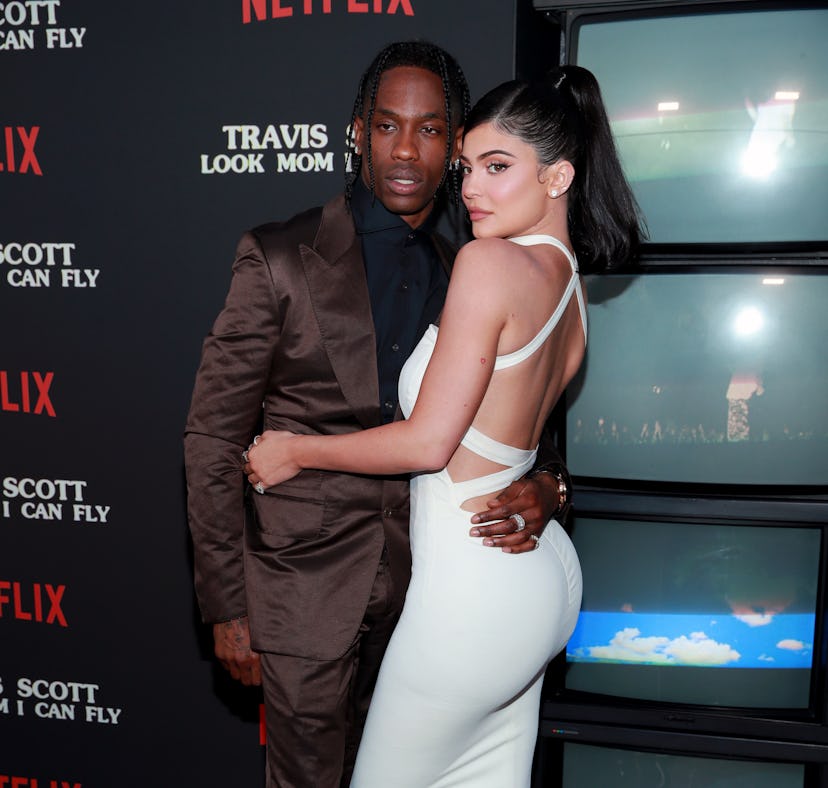 This Kylie Jenner and Travis Scott Halloween couples costume is one way to guarantee an amazing Oct....