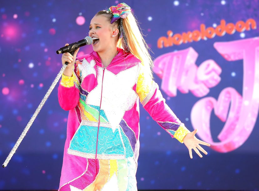 PASADENA, CALIFORNIA - SEPTEMBER 03: JoJo Siwa performs onstage during a drive-in screening and perf...