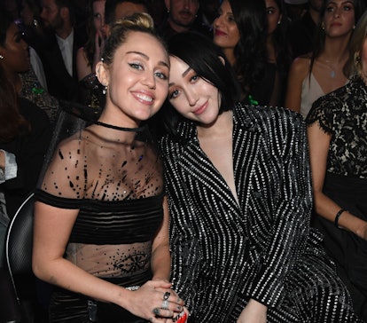 Miley Cyrus and younger sibling Noah Cyrus look like twins. 