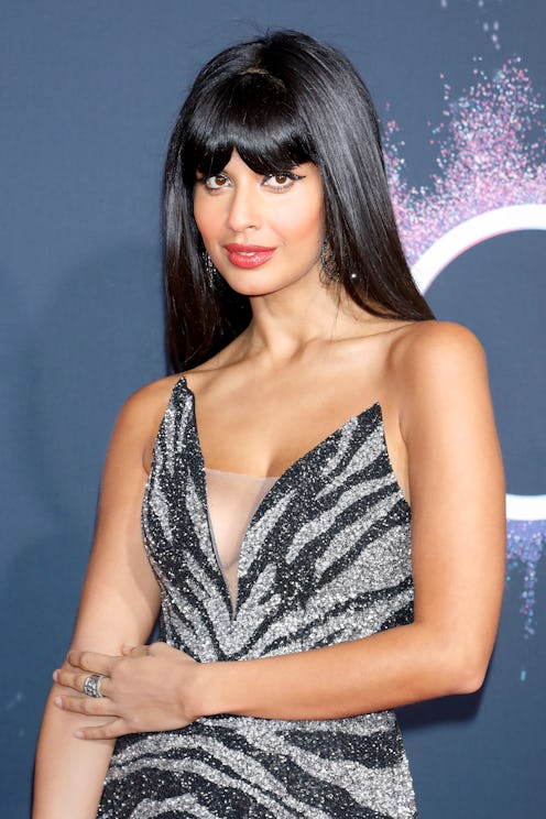Jameela Jamil's orange hair is making fans think that the actor is channeling her upcoming 'She-Hulk...