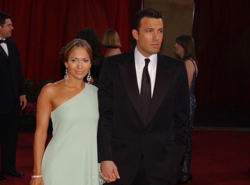 Dress up like Jennifer Lopez and Ben Affleck this Halloween.