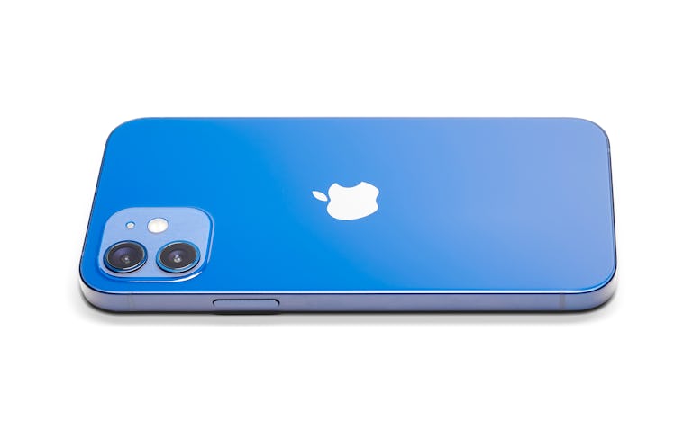 These tweets and memes about iPhone 14 are all so confused.