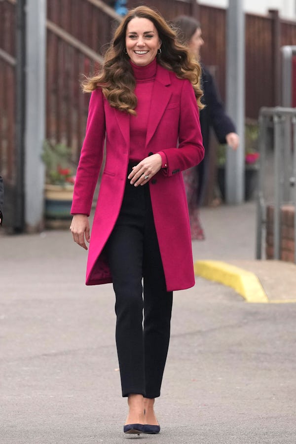 LONDON, UNITED KINGDOM - NOVEMBER 24:  Britain's Catherine, Duchess of Cambridge smiles as she arriv...