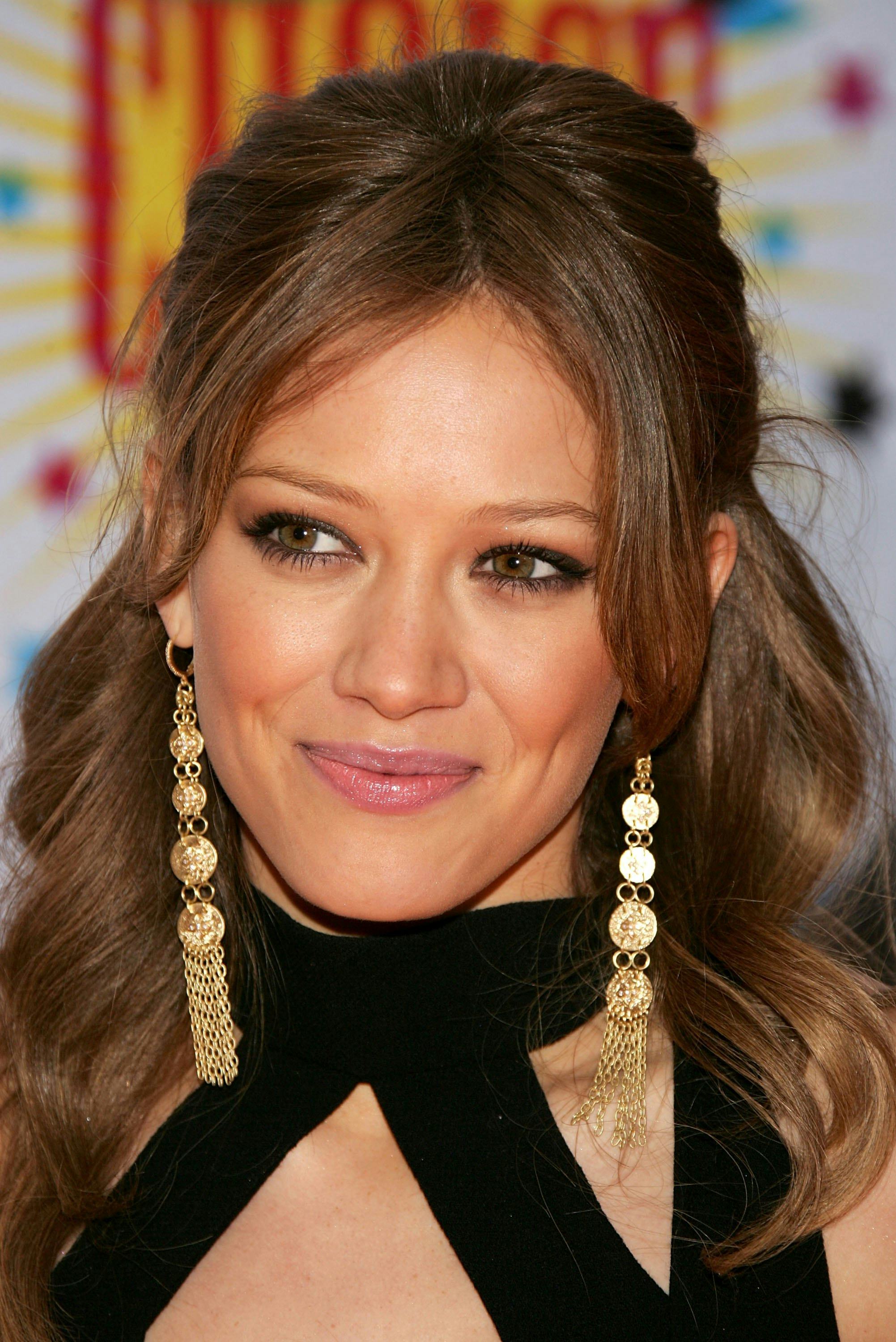 Hilary Duff's Most Iconic 2000s Hair Looks, image size:1306x1956