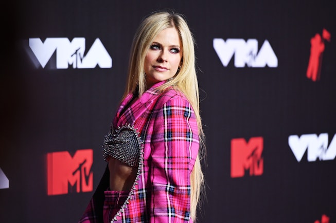 NEW YORK, NEW YORK - SEPTEMBER 12: Avril Lavigne attends the 2021 MTV Video Music Awards at Barclays...