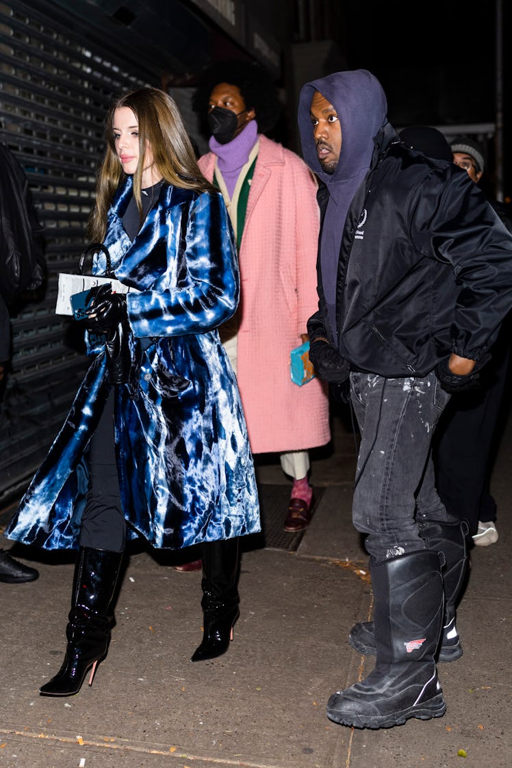 Kanye West and Julia Fox, whose zodiac signs - Gemini and Aquarius - make so much sense together.