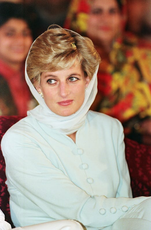 PAKISTAN - JUNE 22:  Diana, Princess of Wales at the Shaukat Khanum Memorial Hospital, Lahore, Pakis...