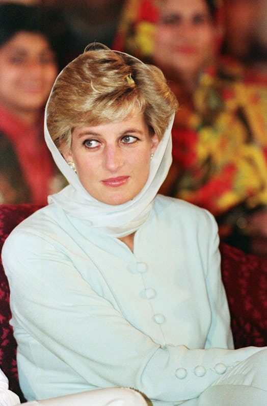 PAKISTAN - JUNE 22:  Diana, Princess of Wales at the Shaukat Khanum Memorial Hospital, Lahore, Pakis...