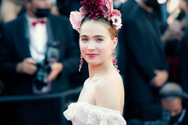 Portrait de l'actrice Haley Lu Richardson le 8 juillet 2021 à Cannes. (Photo by Laurent KOFFEL/Gamma...