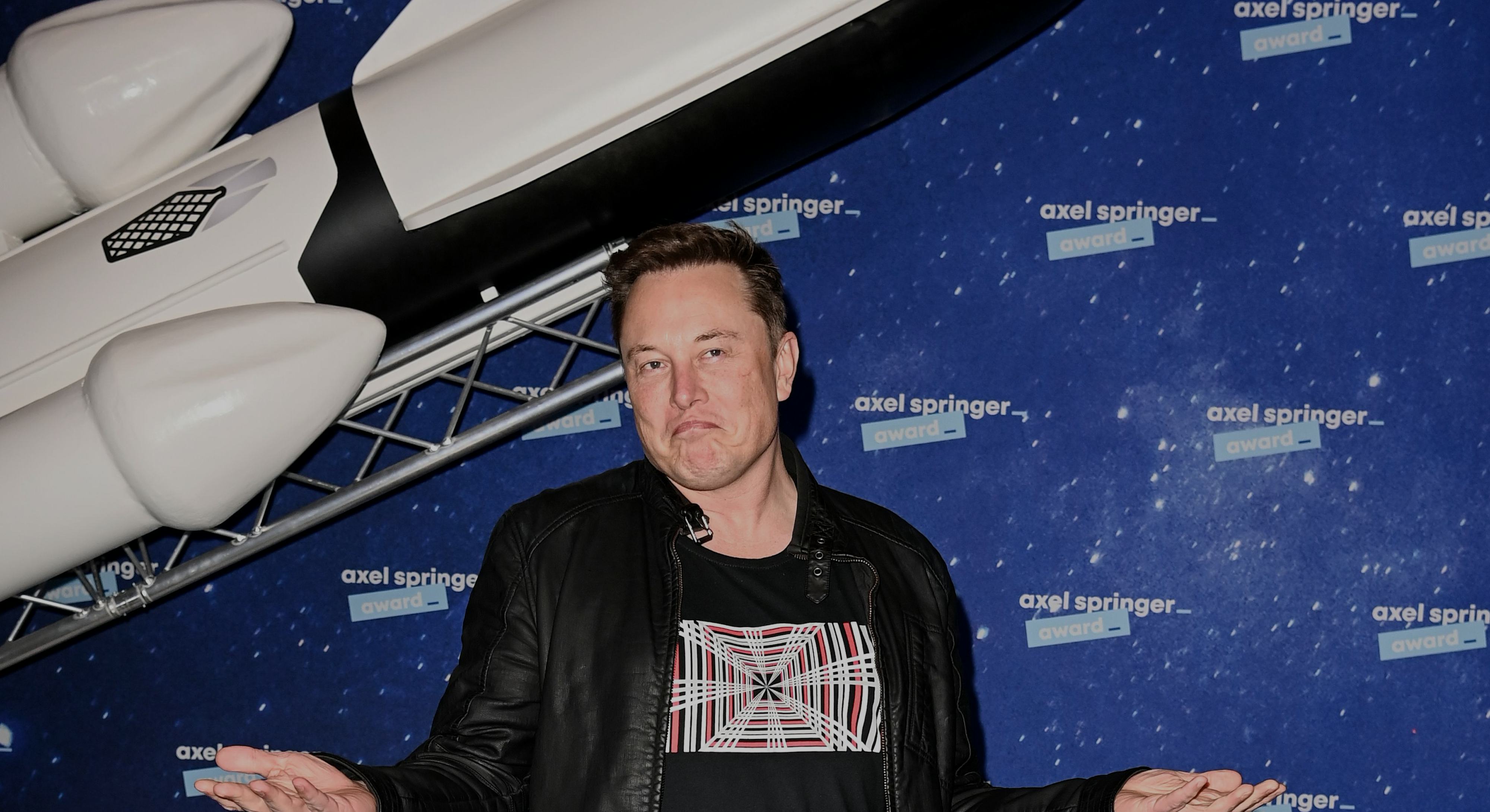How To Dress As Basic As Elon Musk For Under 100 how-to-dress-as-basic-as-elon-musk-for-under-100