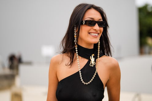 Bella Hadid quit drinking in 2021. Photo via Getty Images