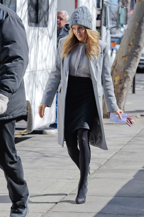 NEW YORK - FEBRUARY 22:  Actress Sarah Jessica Parker walks to the "I Don't Know How She Does It" mo...