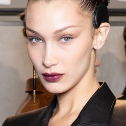 Why everyone is wearing plum lipstick right now. 