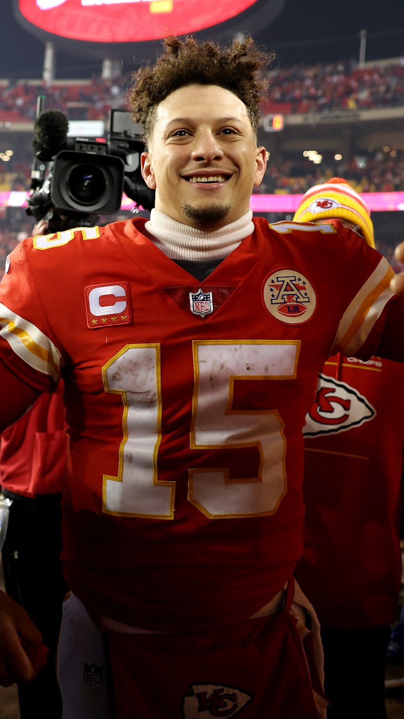 KANSAS CITY, MISSOURI - JANUARY 23: Patrick Mahomes #15 of the Kansas City Chiefs celebrates with fa...