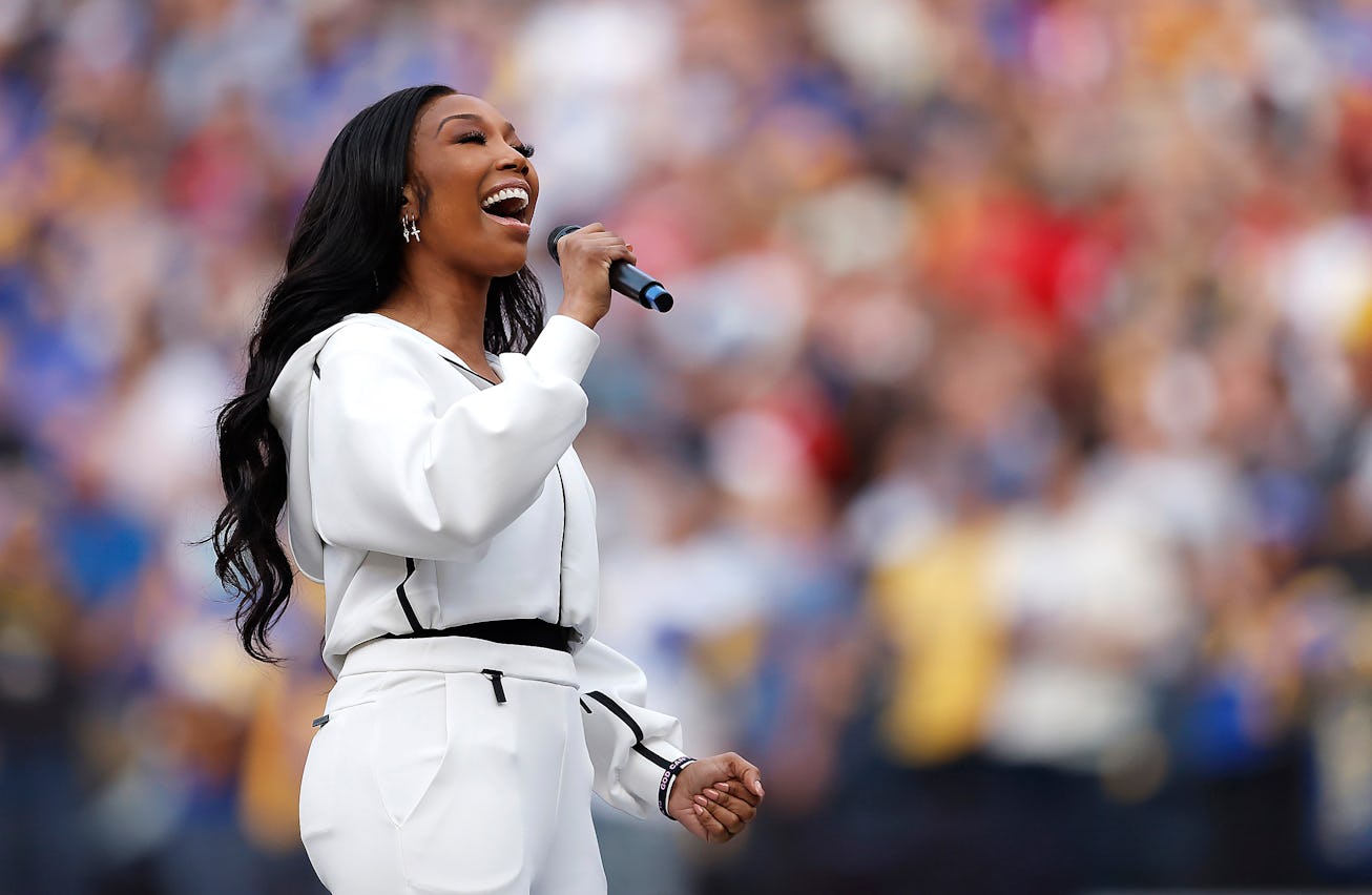 INGLEWOOD, CALIFORNIA - JANUARY 30: Singer Brandy performs the national anthem before the NFC Champi...