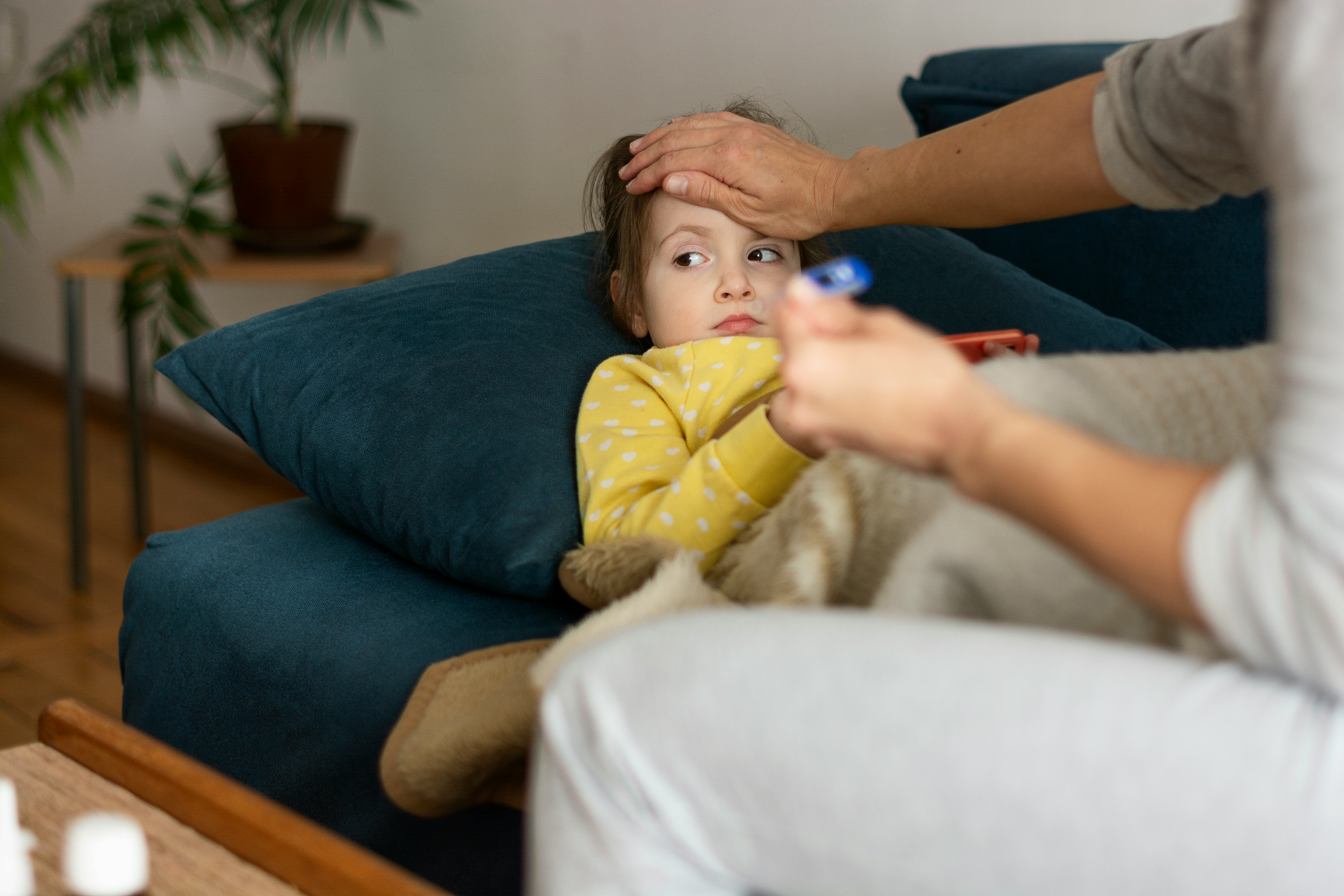 Omicron Symptoms In Kids & How To Treat Them