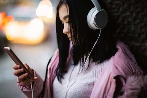 Here's what to say to someone after being ghosted.