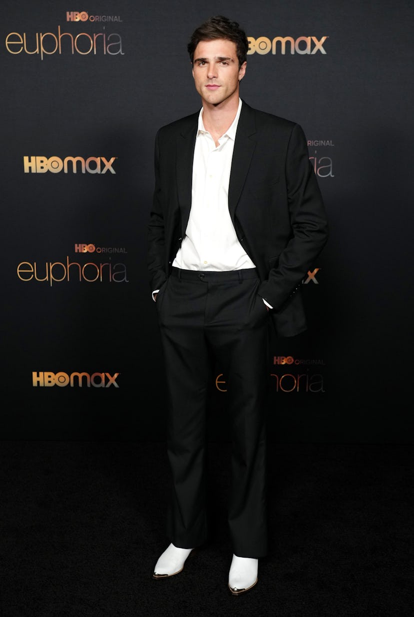 LOS ANGELES, CALIFORNIA - JANUARY 05: Jacob Elordi attends HBO's "Euphoria" Season 2 Photo Call at G...