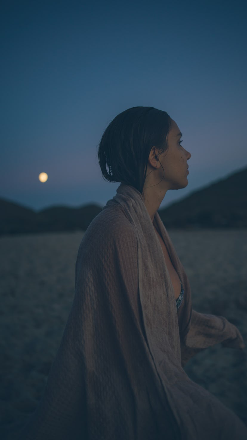 The January 2022 full moon arrives on Jan. 17 and moves into emotionally intuitive Cancer.