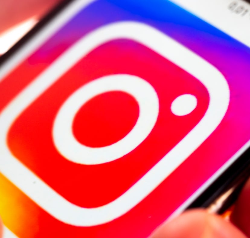 You can get a chronological Instagram feed with these new Following and Favorites options.