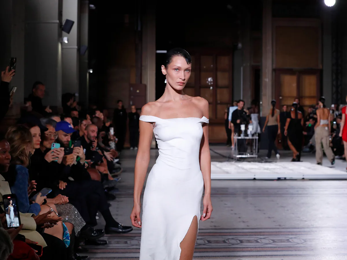 bella hadid dress cut on runway How Bella Hadid's Spray-on Dress Was Made