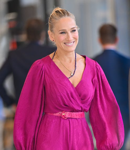 Carrie Bradshaw's Latest 'AJLT' Outfit Just Made 'SATC' Fashion History