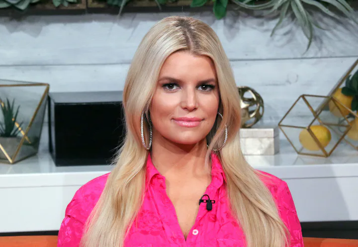 NEW YORK, NEW YORK - FEBRUARY 04: (EXCLUSIVE COVERAGE) Singer Jessica Simpson visits BuzzFeed's "AM...