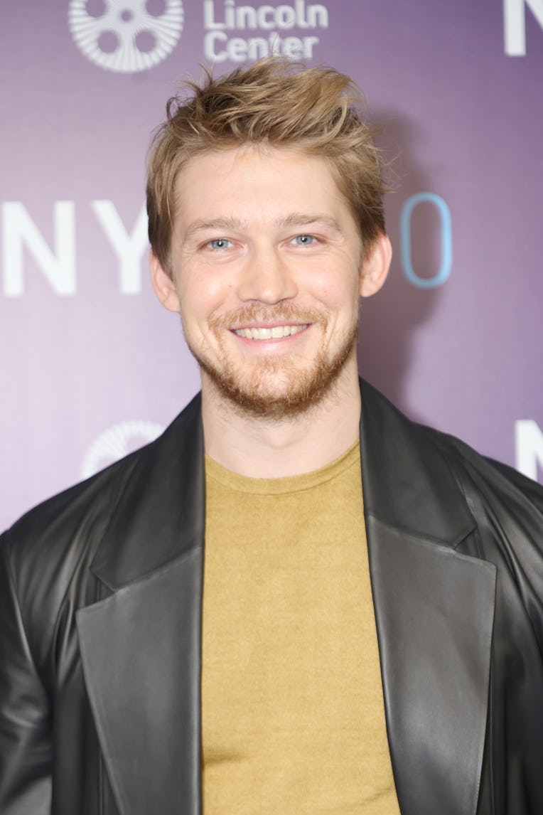 NEW YORK, NEW YORK - OCTOBER 02: Joe Alwyn poses prior to a screening of "Stars At Noon" during the ...