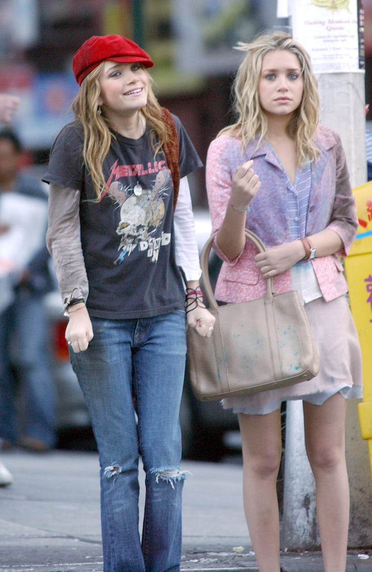 Y2K Halloween costumes ideas for 2022: Mary Kate and Ashley Olsen in “New York Minute” from 2003
