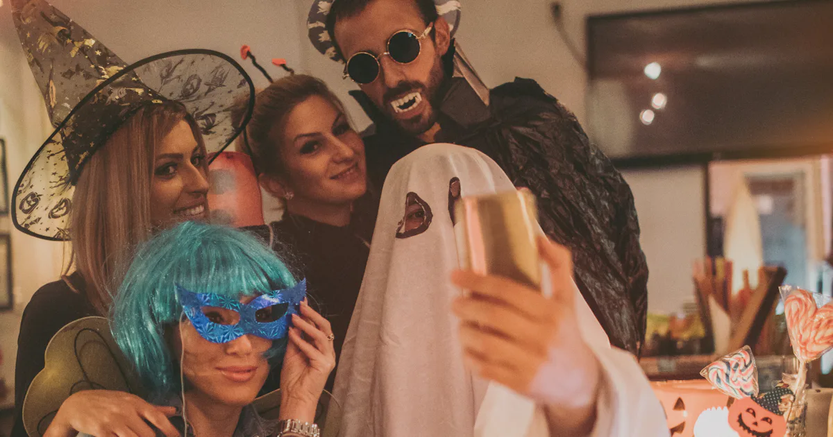 50 Boo Puns For Halloween & Ghoulish ‘Grams With Your Boo Crew