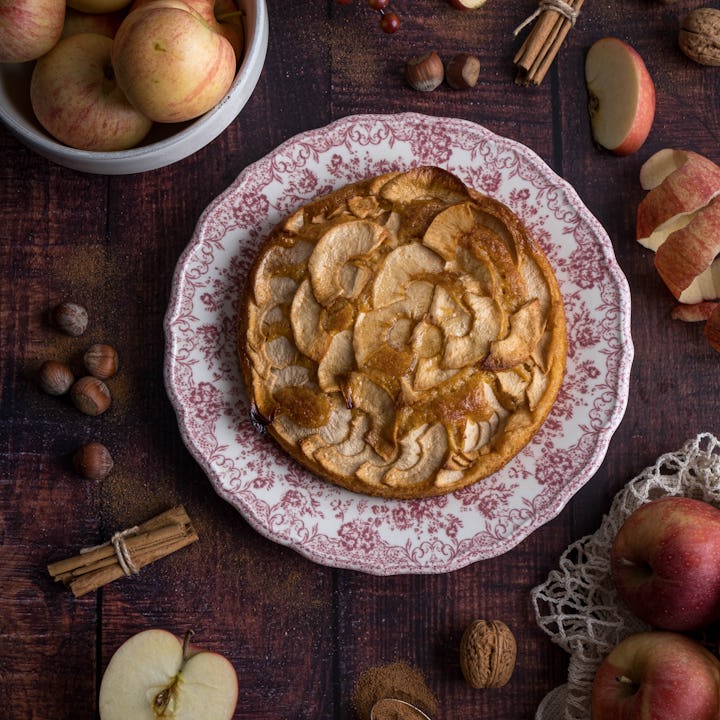 Apple pie and fresh fruit