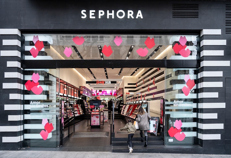Sephora's 2022 Holiday Sale For Beauty Insiders Starts *Really* Soon