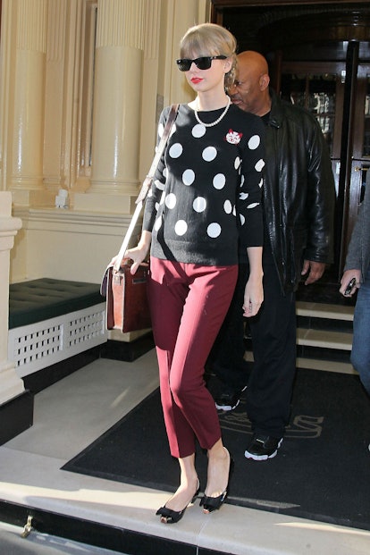 Taylor Swift is seen arriving at the BBC Radio 2 studios on November 07, 2012 in London