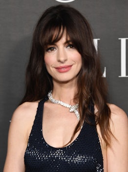 Anne Hathaway attends 29th Annual ELLE Women In Hollywood Celebration.