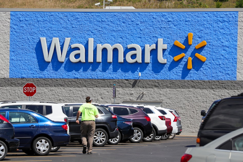 Is Walmart Open on Thanksgiving 2022? Here's The Deal