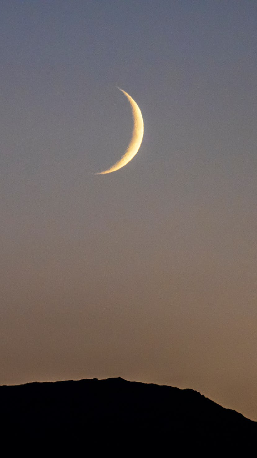 The October 2022 new moon solar eclipse rises on oct. 25 in Scorpio.