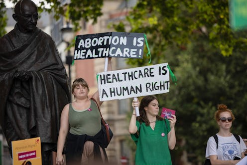 MPs Back Abortion Clinic Buffer Zone Law In England & Wales