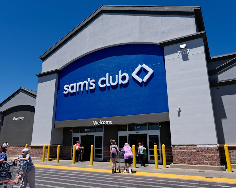 The exterior of a Sam's Club store in an article about Sam's Club thanksgiving hours 2022