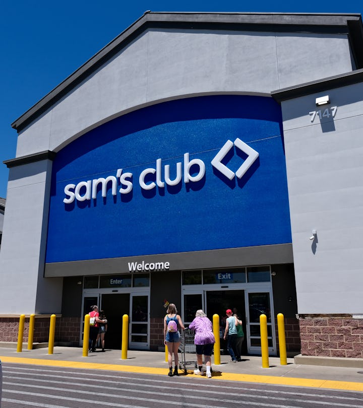 The exterior of a Sam's Club store in an article about Sam's Club thanksgiving hours 2022